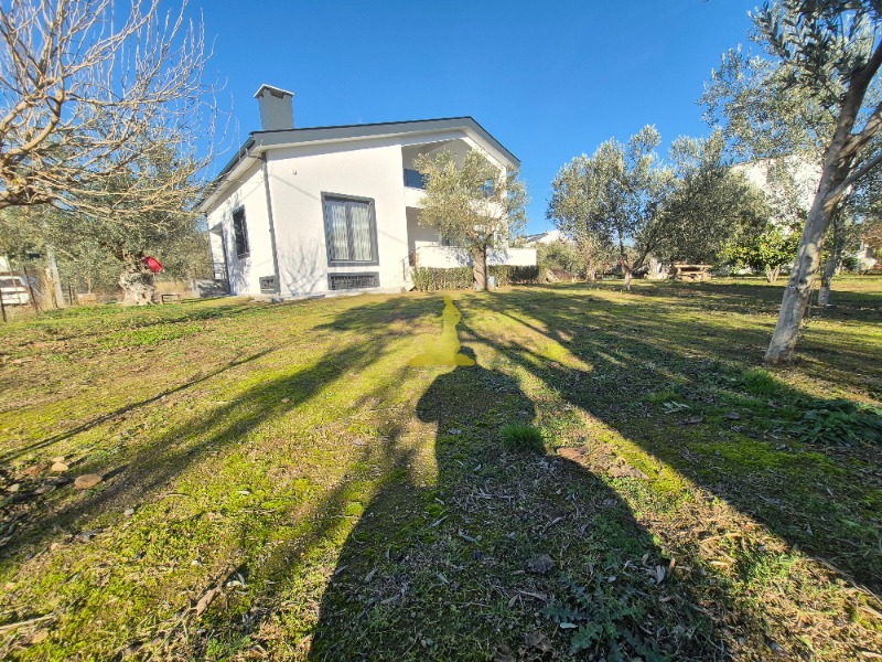 Edremit Akçay Mah`da4+1  Müstakil Ev.